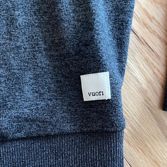 Vuori Charcoal Heather Halo Crew Sweatshirt - Picture 2 of 5